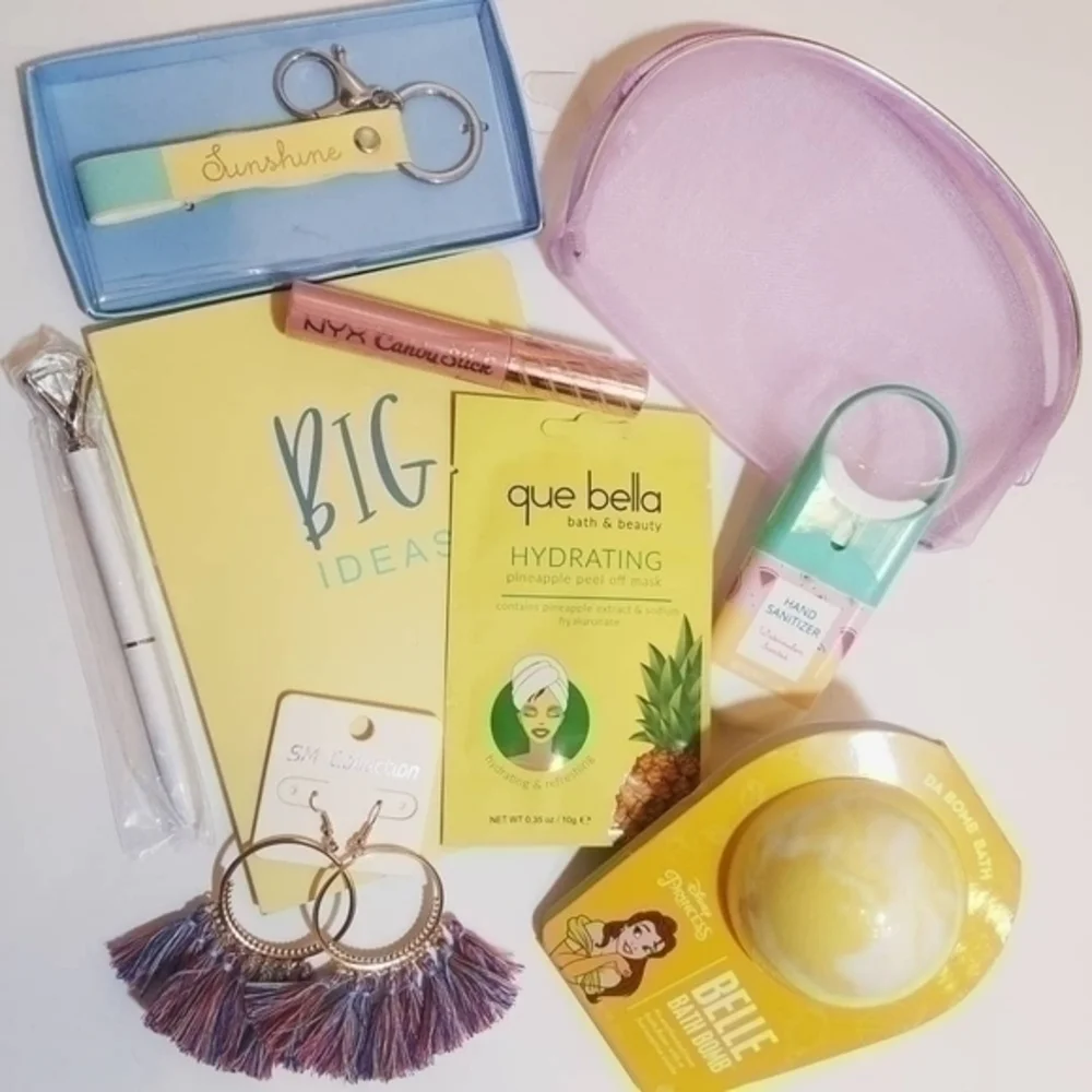 Belle Bath Bomb Beauty & Accessory Bundle